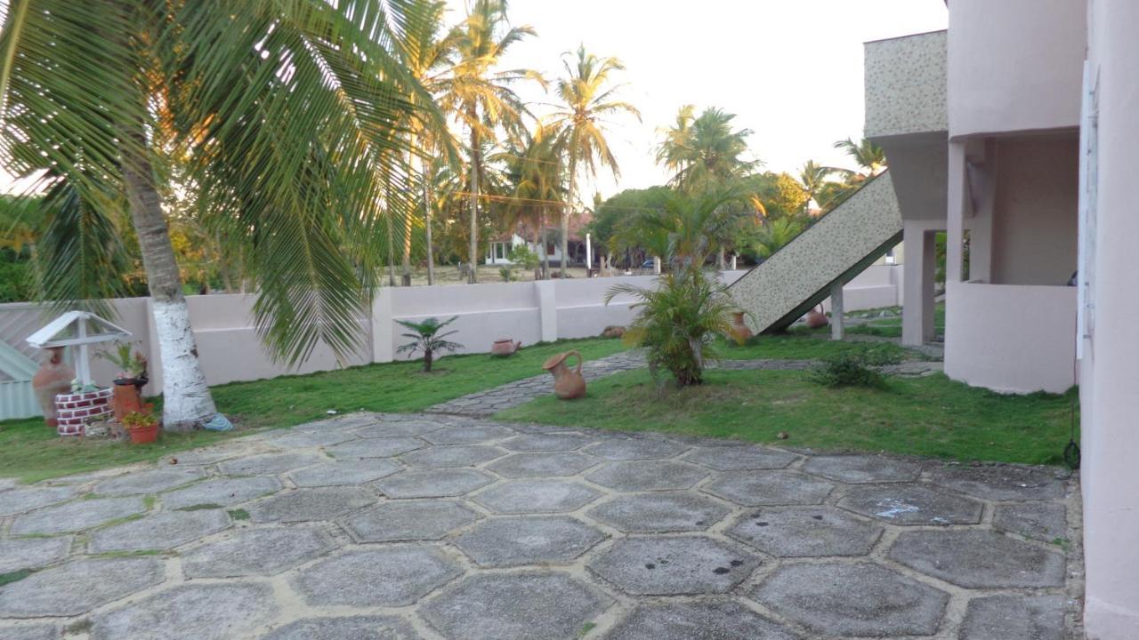 Residencial Bahia Sol Hotell Nova Viçosa Eksteriør bilde